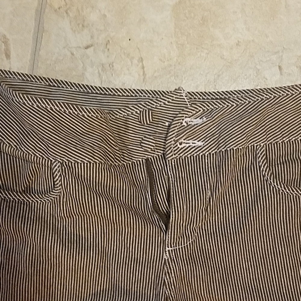 Capris - Picture 2 of 2